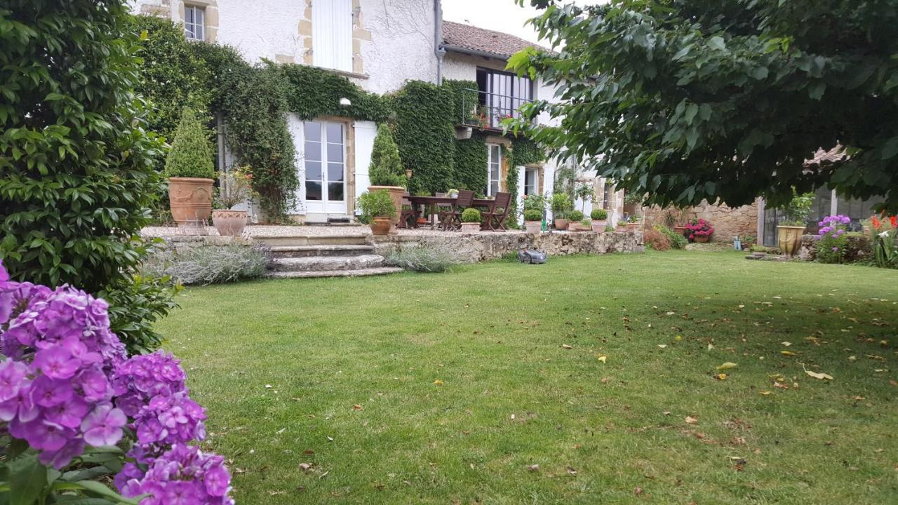 Chambres D'Hotes Art Et Remparts La Reole Luaran gambar